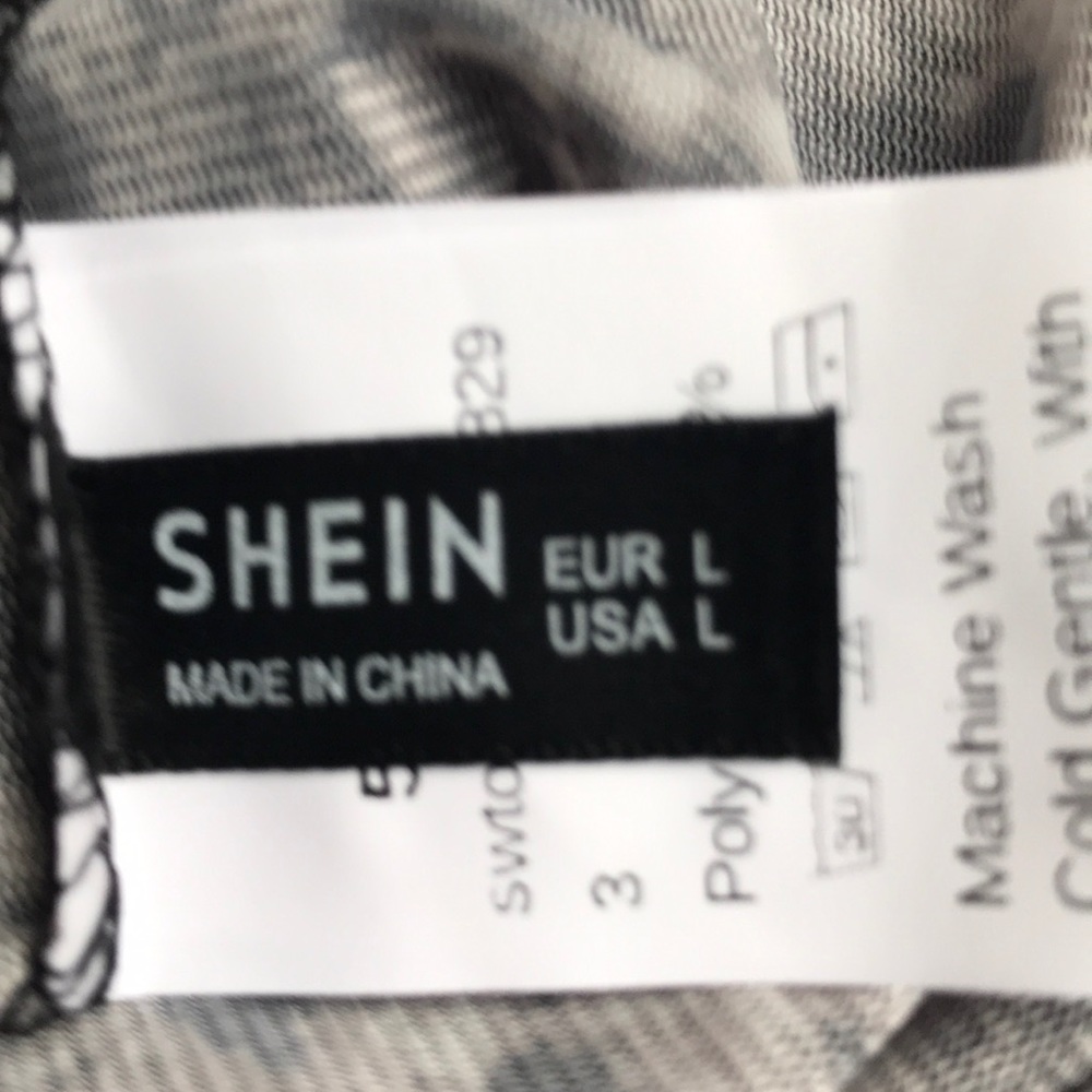 🎉HP🎉 NWOT, SHEIN Snake Skin Sheer Crop Top - Picture 6 of 10